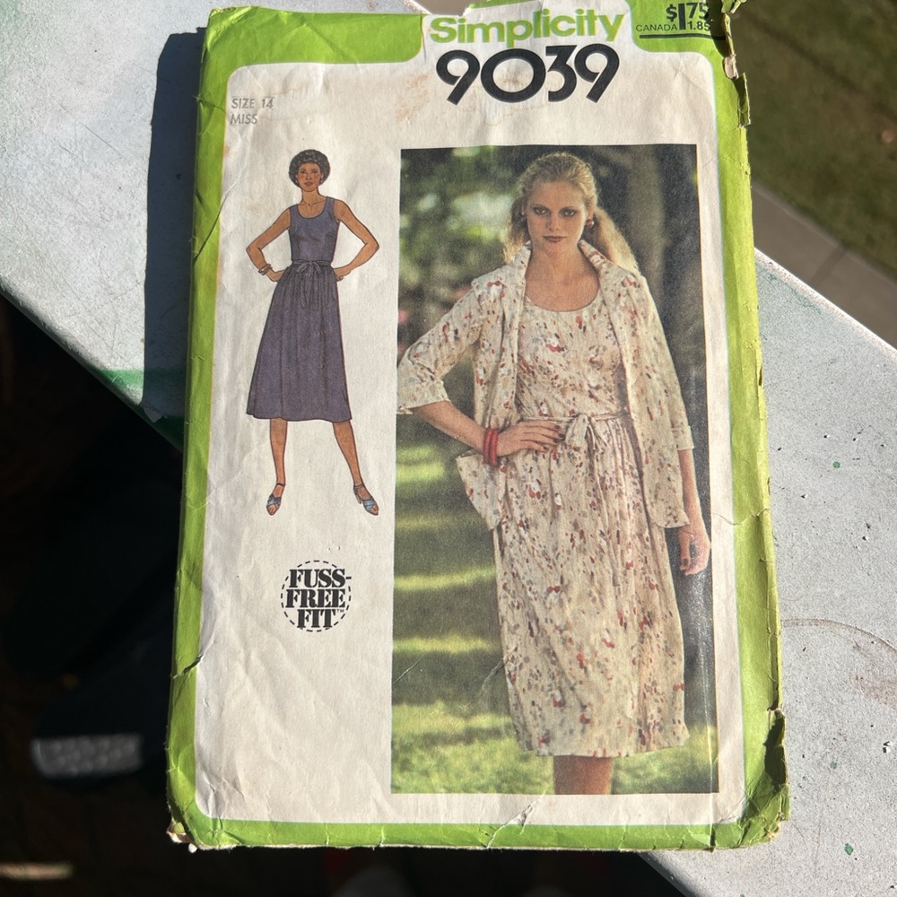 Simplicity Pattern 9039 - Versatile Dress and Jacket